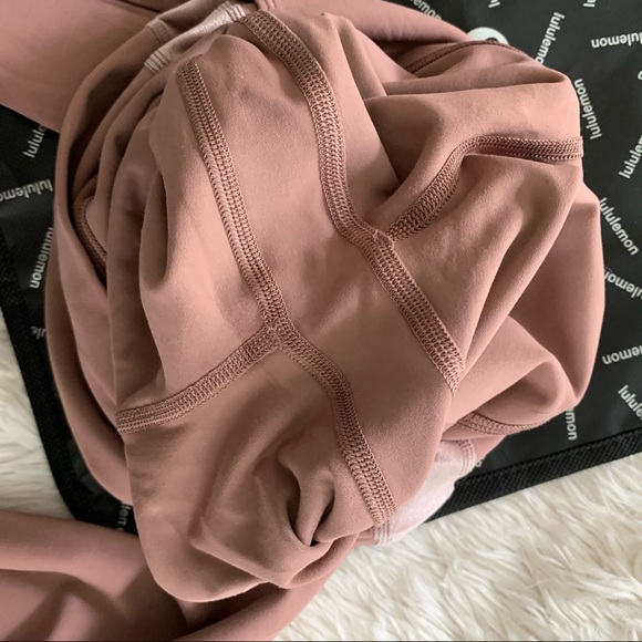 ❌Lululemon Align Super High-Rise Pant Velvet - Picture 5 of 6